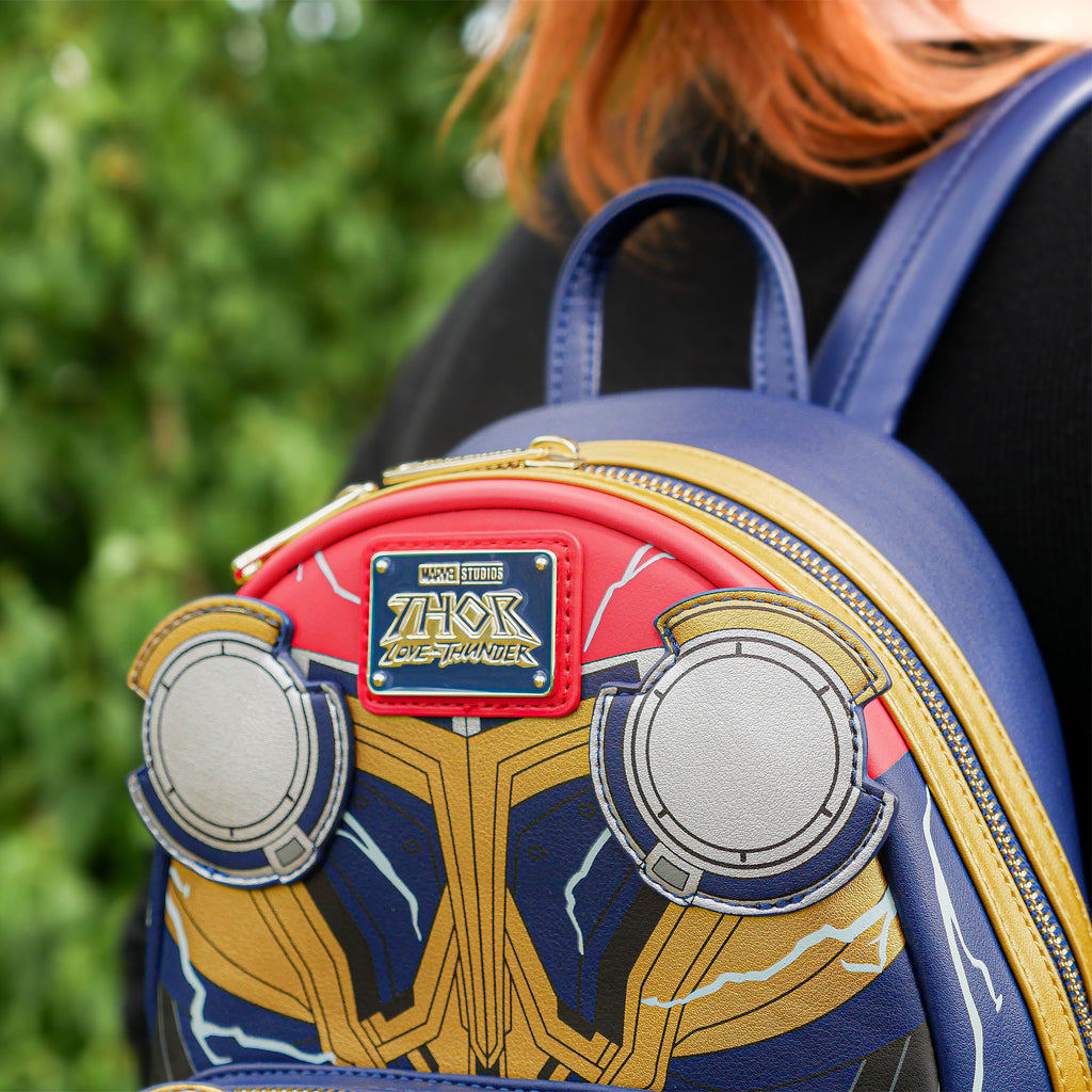 Imagen del producto Thor - Mochila mini de cosplay que brilla en la oscuridad