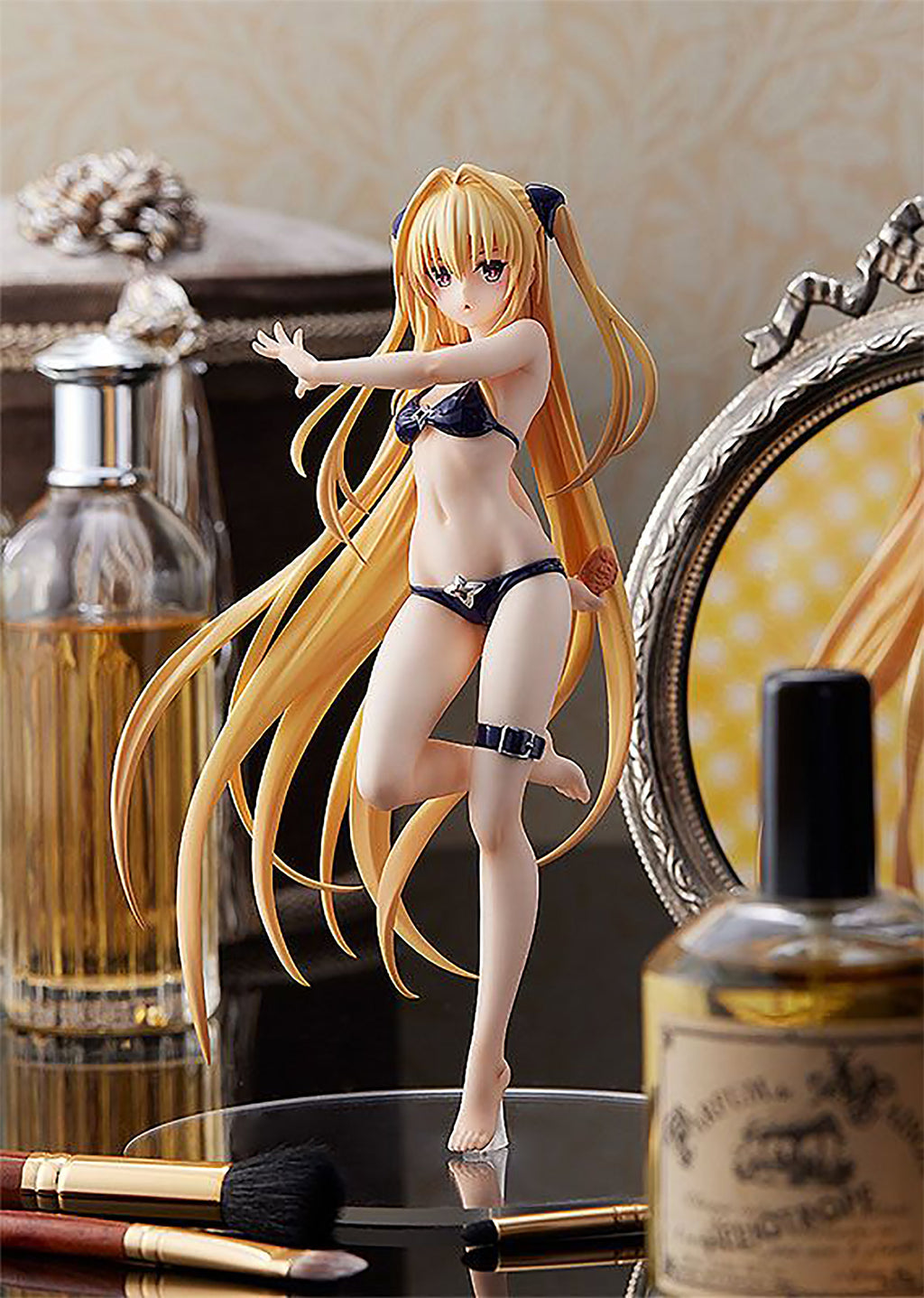 Product image Love Trouble - Yami Golden Darkness Figure