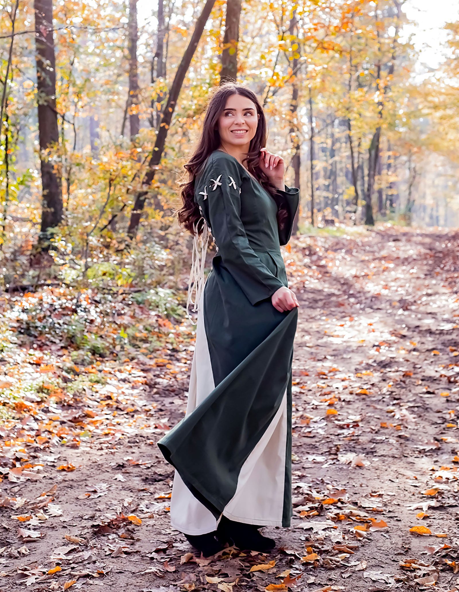 Imagen del producto Vestido medieval Larina verde-beige