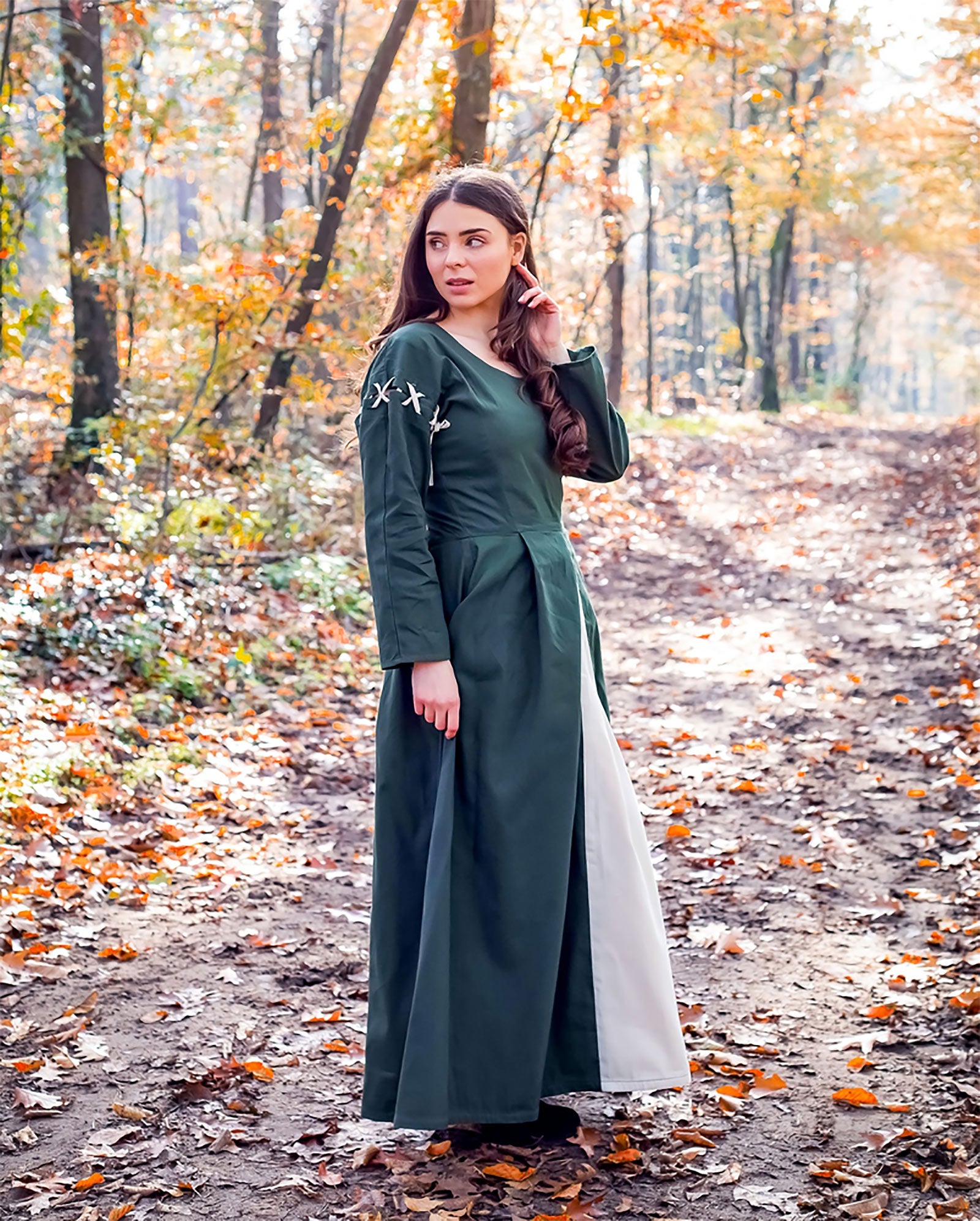 Imagen del producto Vestido medieval Larina verde-beige