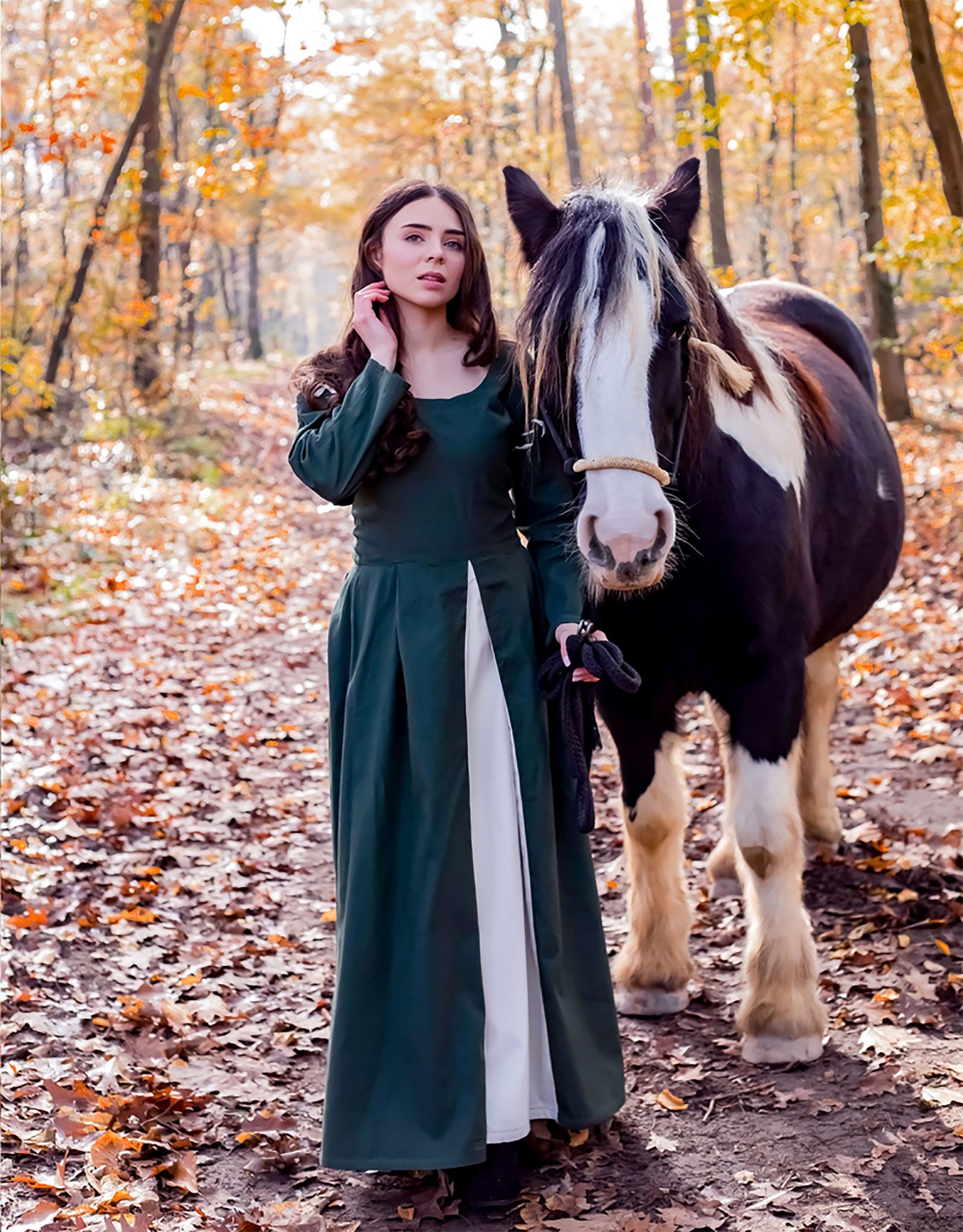 Imagen del producto Vestido medieval Larina verde-beige