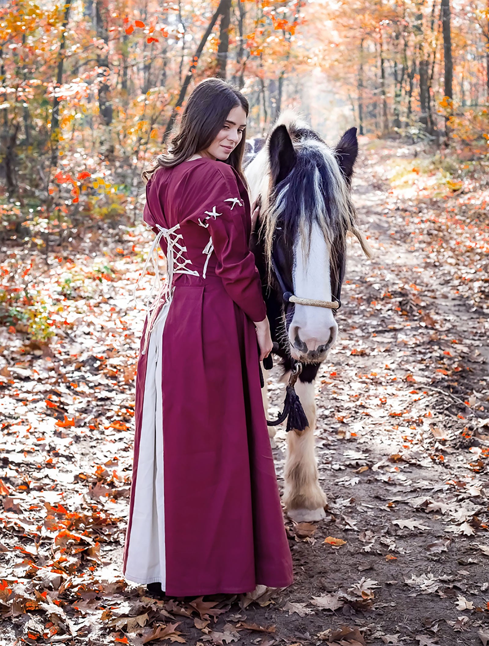Imagen del producto Vestido medieval Larina rojo-beige