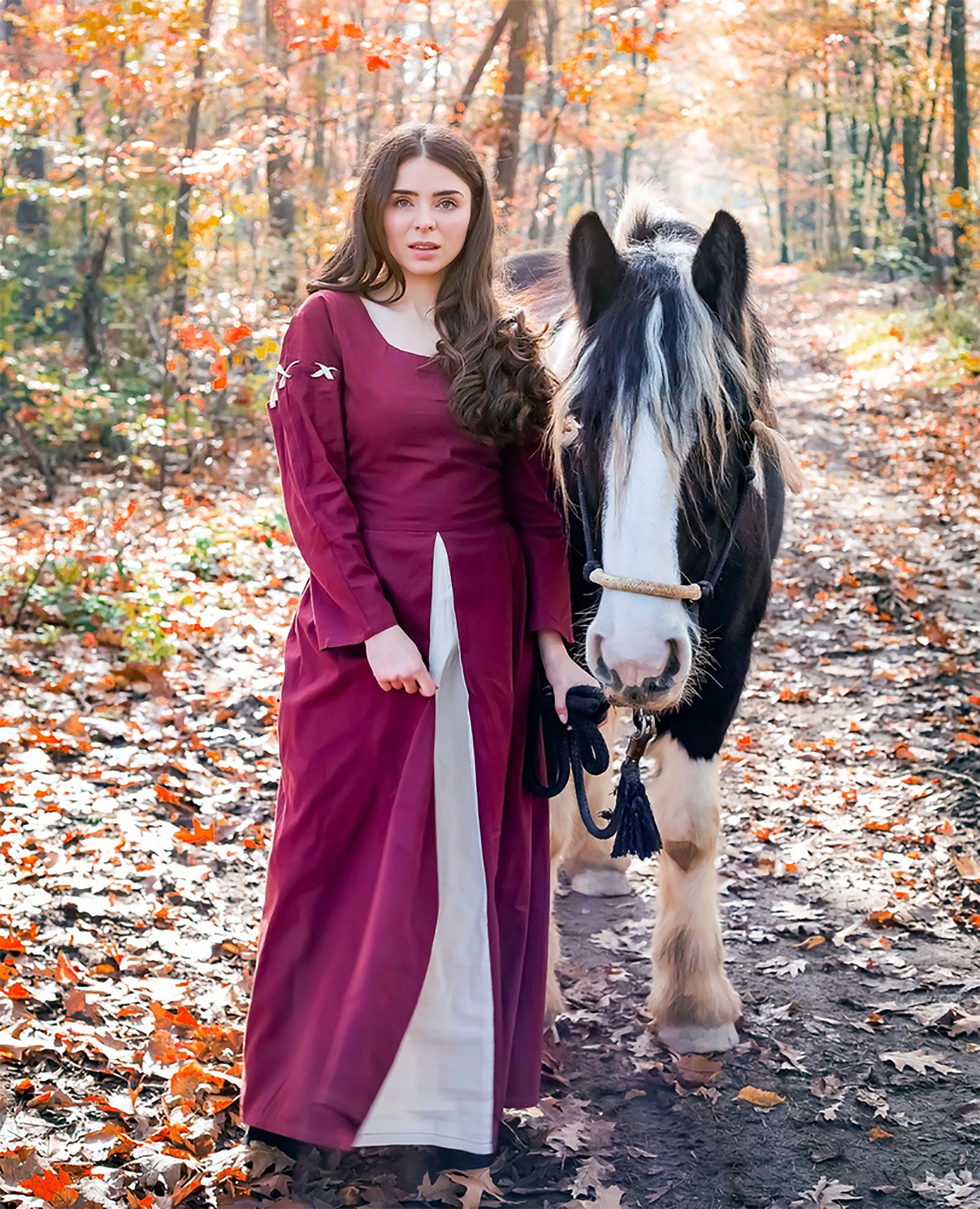 Imagen del producto Vestido medieval Larina rojo-beige