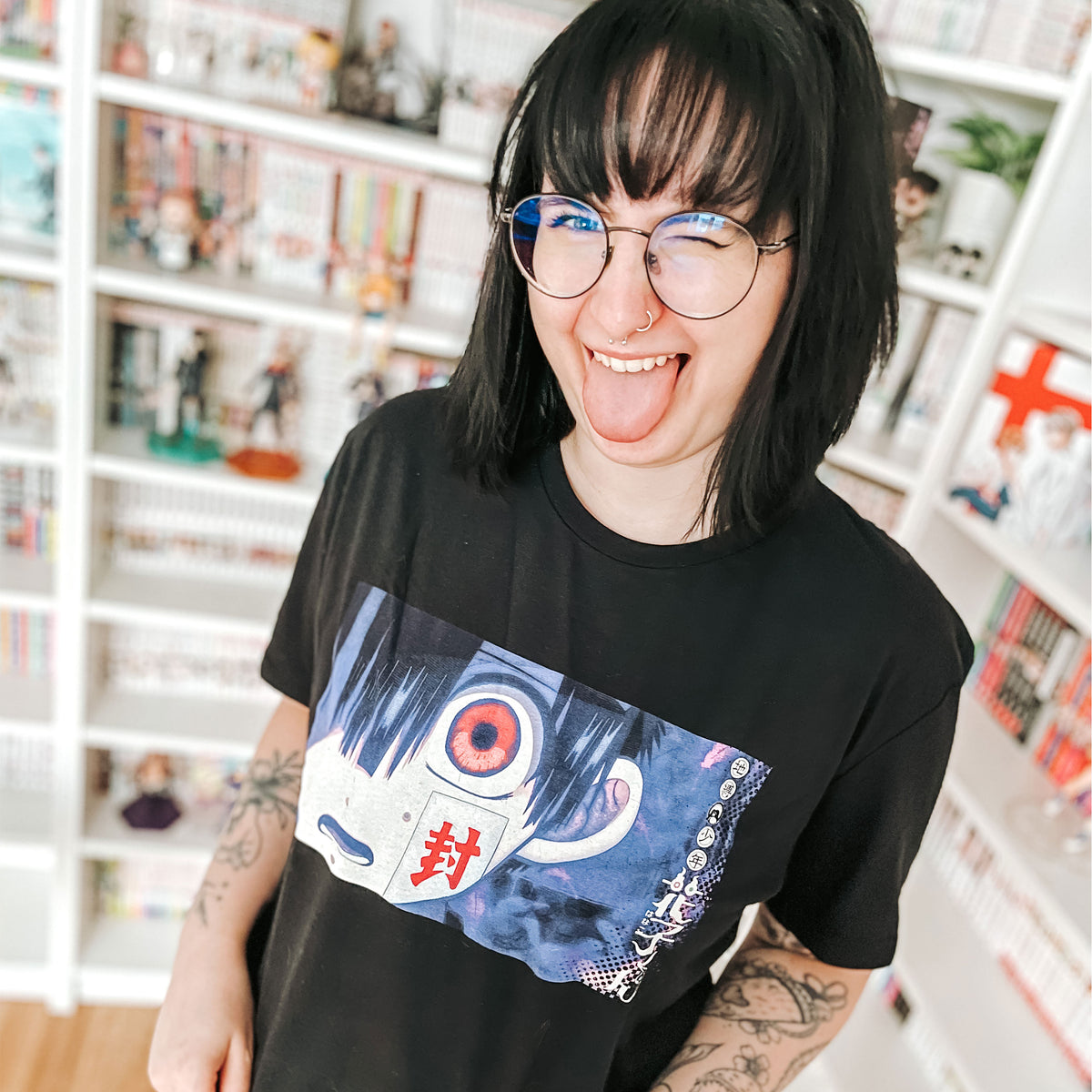 Imagen del producto Mi Fantasma de la Escuela Hanako - Camiseta de personaje negra