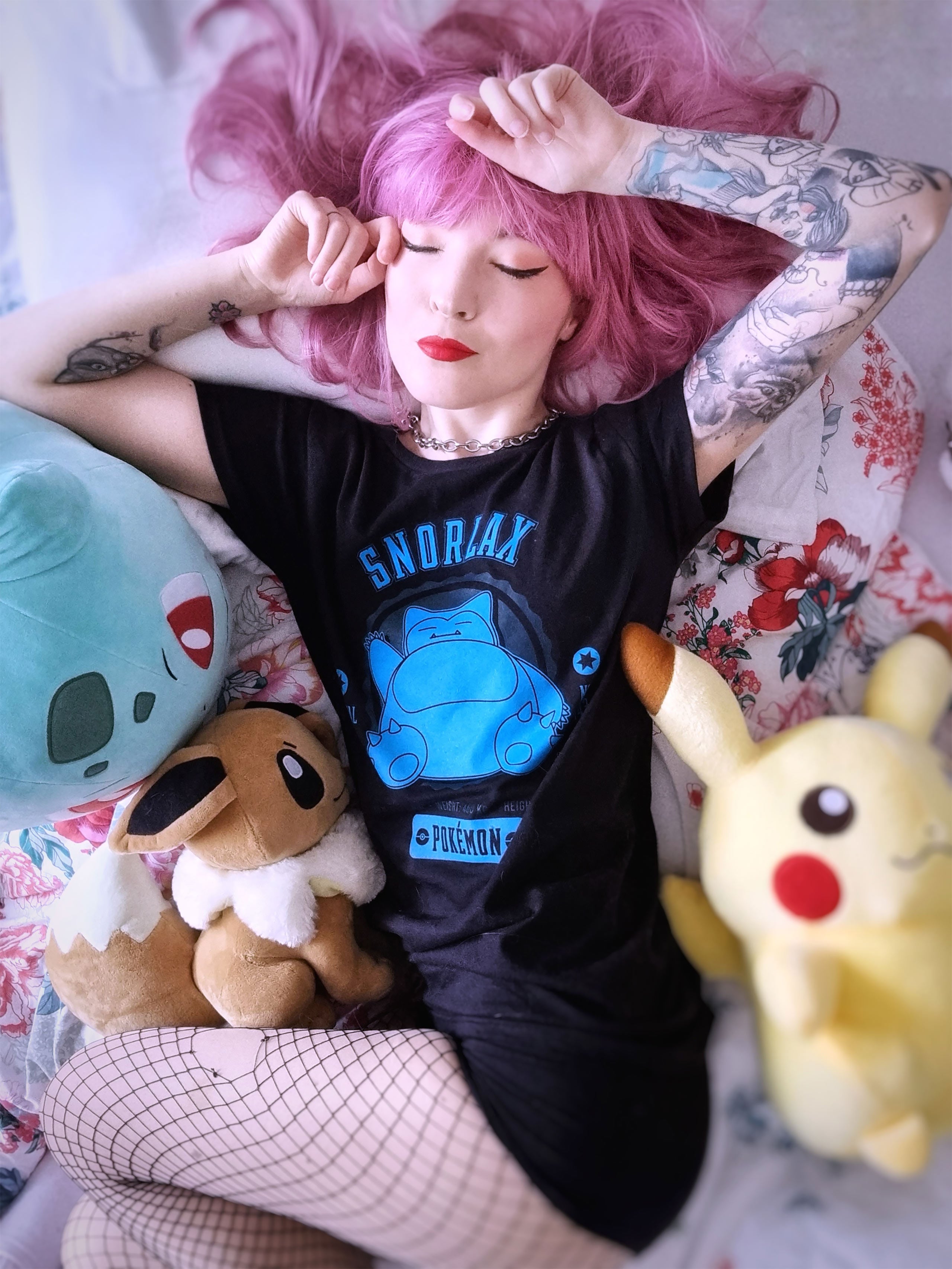 Imagen del producto Pokemon - Camiseta universitaria Relaxo negra