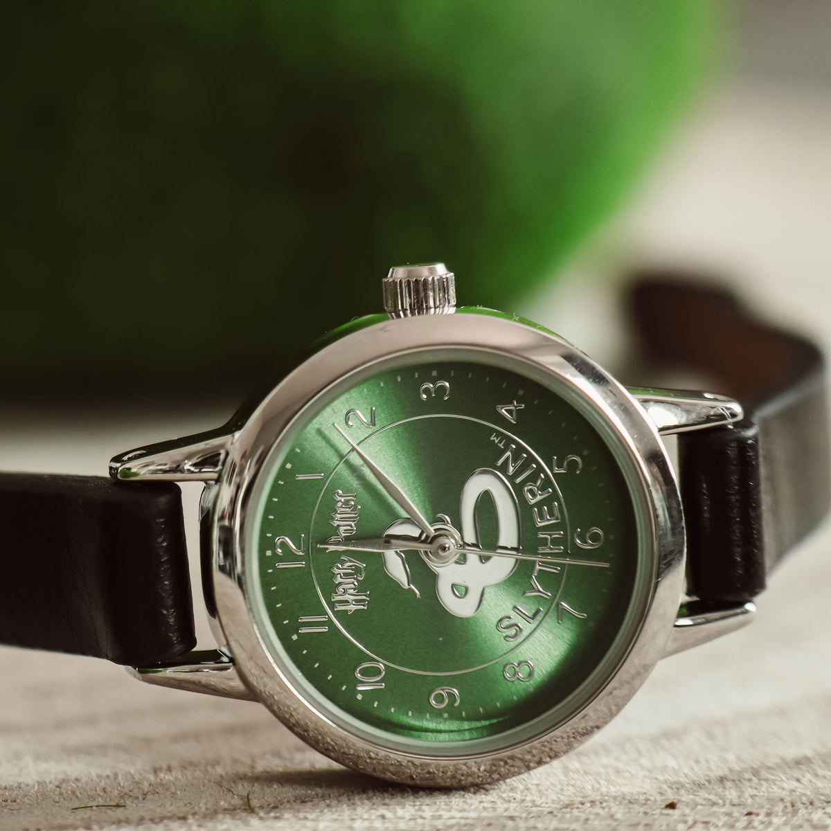 Imagen del producto Harry Potter - Reloj de pulsera con el emblema de Slytherin