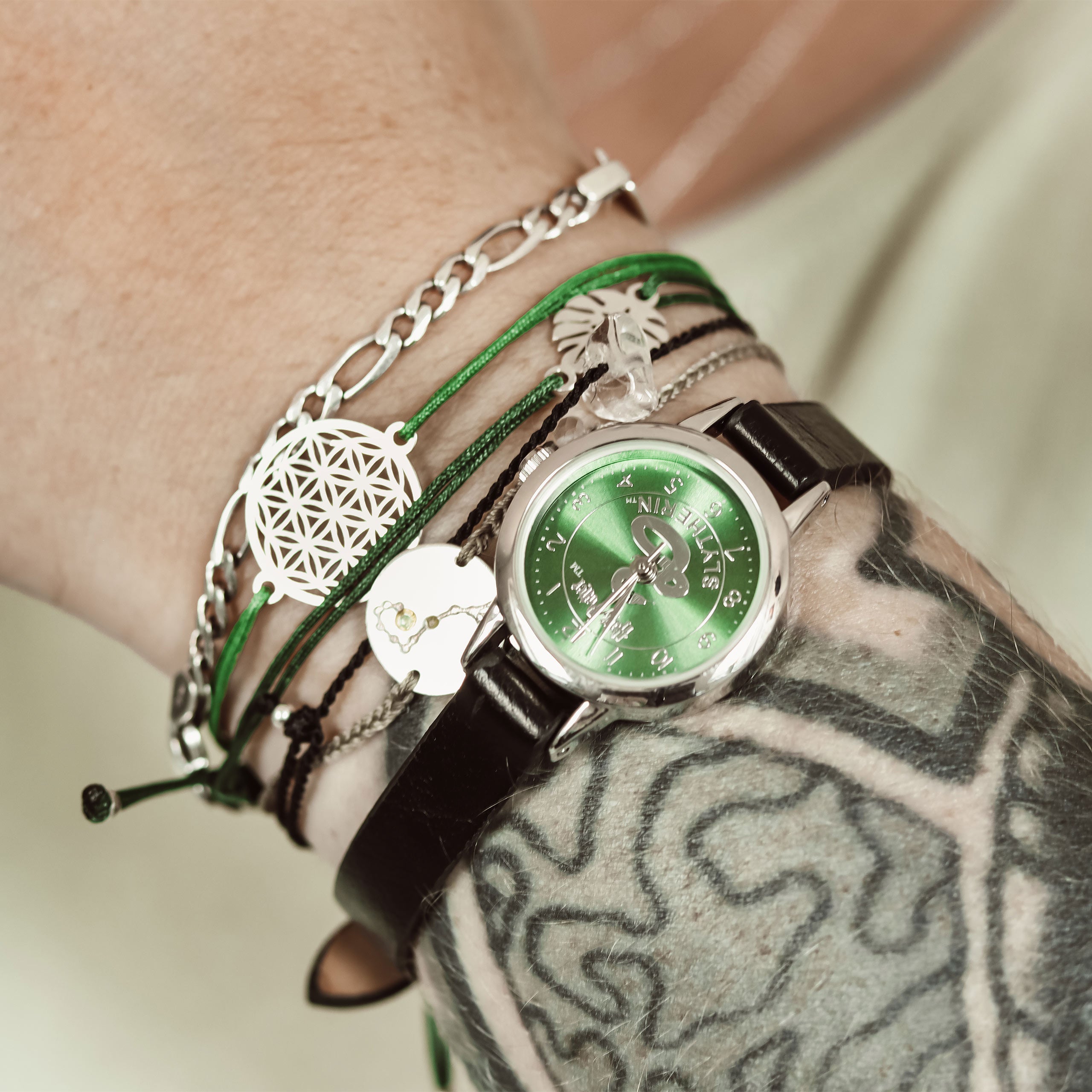 Imagen del producto Harry Potter - Reloj de pulsera con el emblema de Slytherin