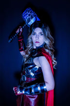 Imagen del producto Thor - Réplica premium del martillo Mjolnir con luz y sonido