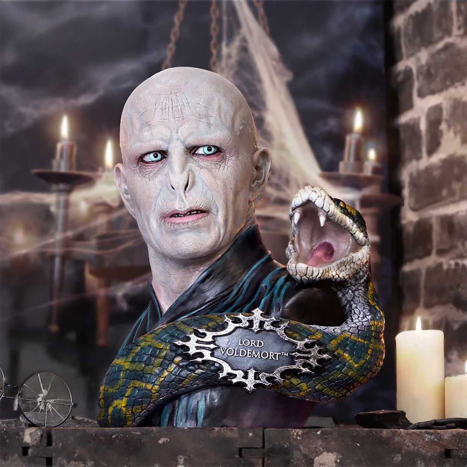 Imagen del producto Busto de Lord Voldemort con Nagini - Harry Potter