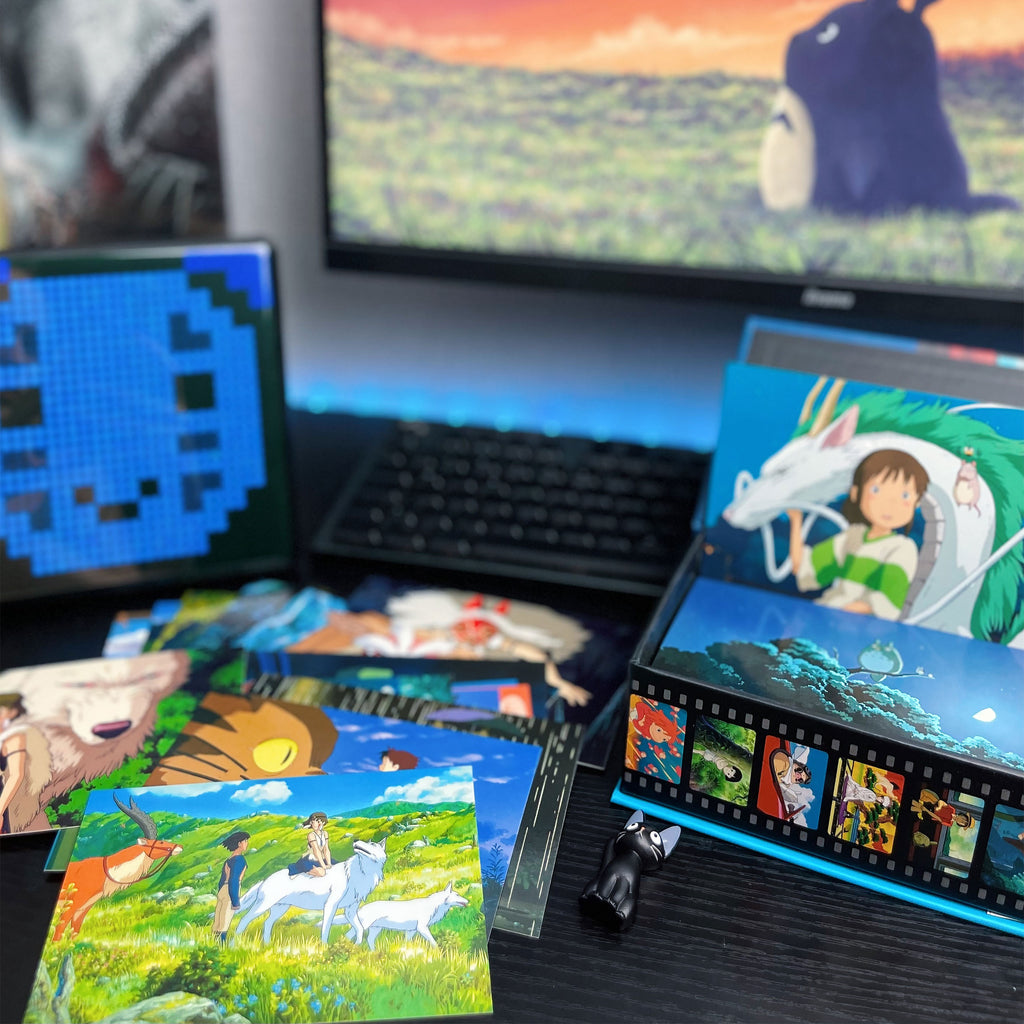 Imagen del producto Studio Ghibli - 100 tarjetas postales en caja de regalo