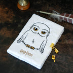 Imagen del producto Harry Potter - Cuaderno de Peluche de Hedwig A5 con Cerradura