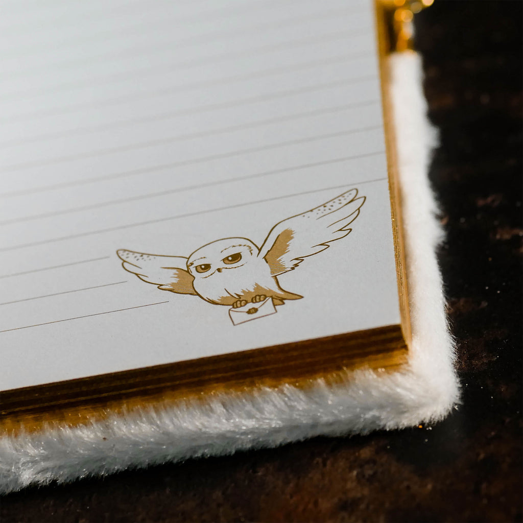 Imagen del producto Harry Potter - Cuaderno de Peluche de Hedwig A5 con Cerradura