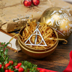 Imagen del producto Harry Potter - Bola de Navidad con llavero de las Reliquias de la Muerte