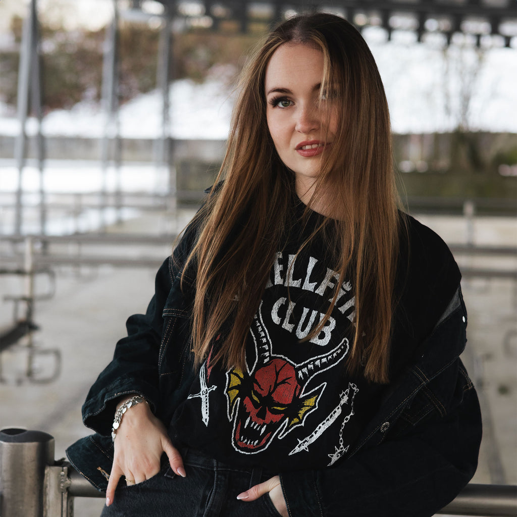 Imagen del producto Stranger Things - Camiseta negra con logotipo del Club Hellfire
