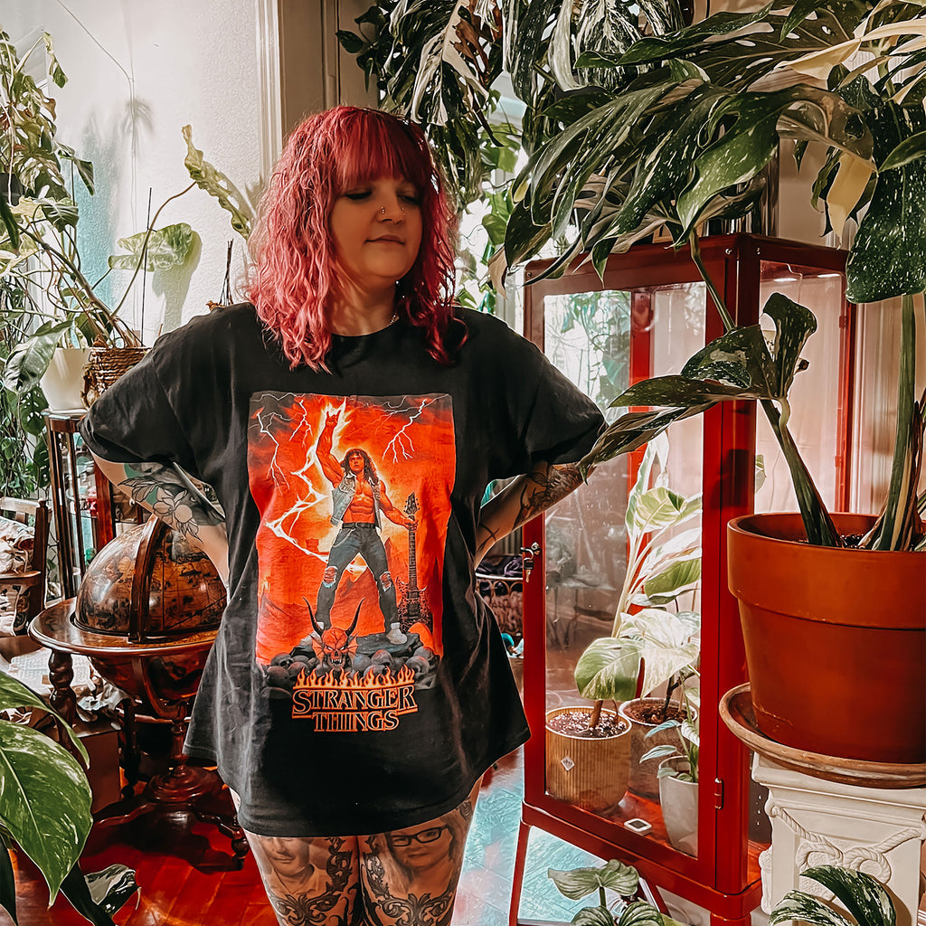 Imagen del producto Stranger Things - Camiseta Eddie Rocks negra