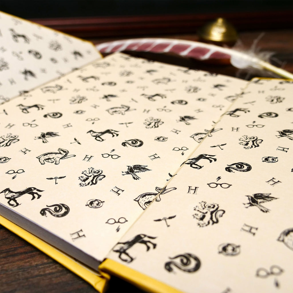 Imagen del producto Cuaderno de notas de Hogwarts con cierre magnético A5 - Harry Potter