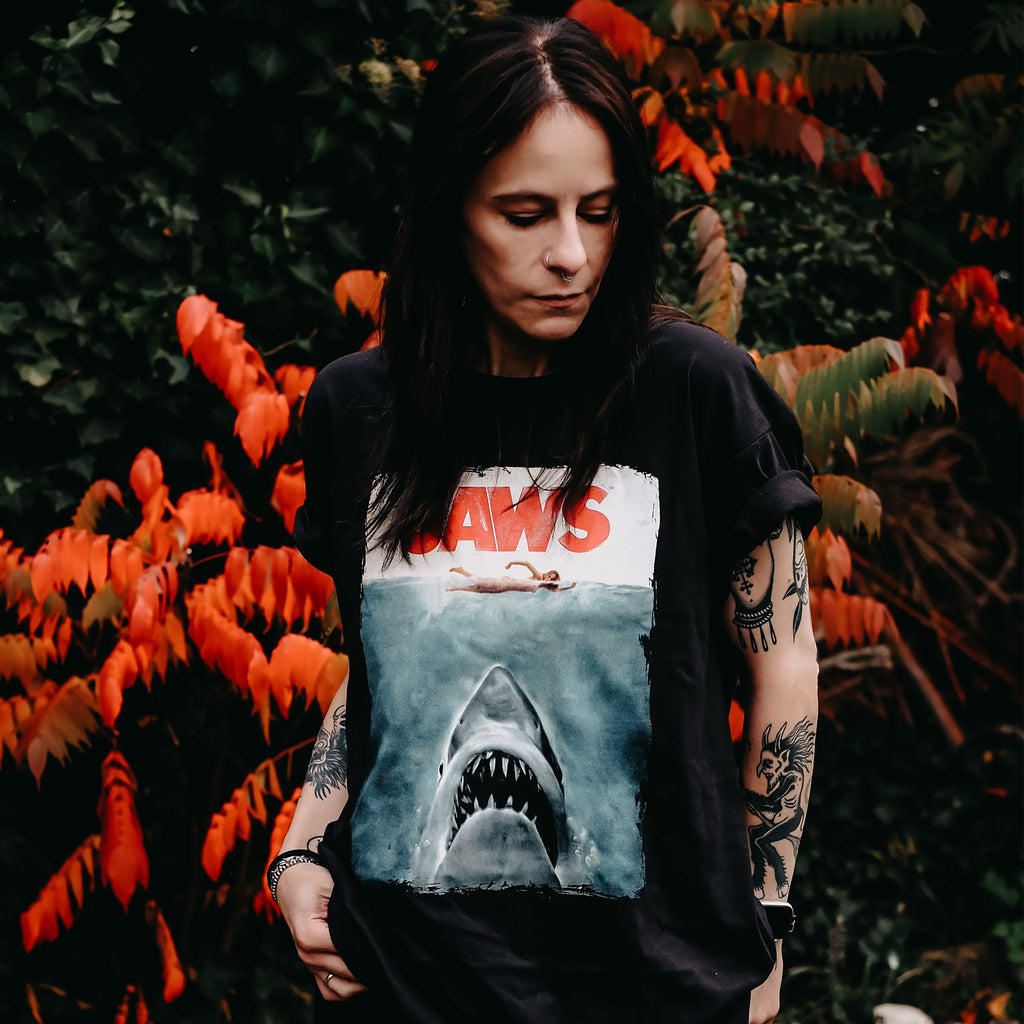 Imagen del producto Tiburón - Camiseta negra con póster de Jaws