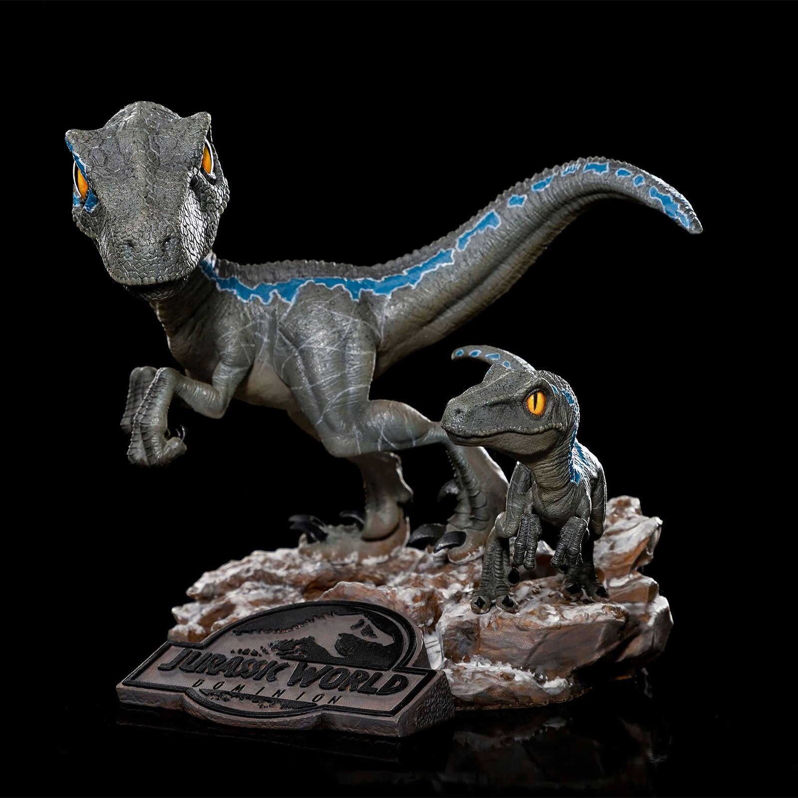 Product image Jurassic World - Blue and Beta Diorama Figure