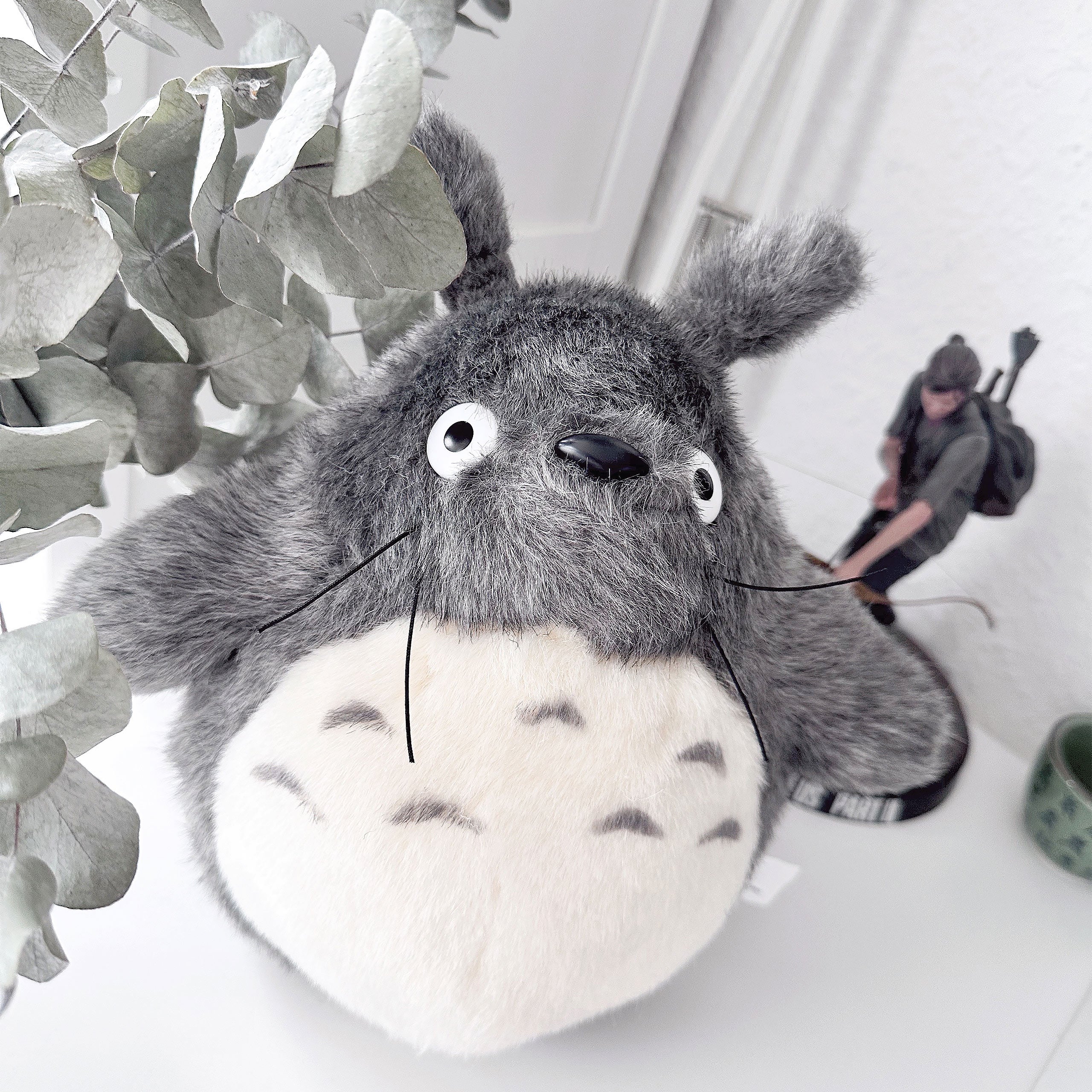 Imagen del producto Figura de peluche Totoro gris