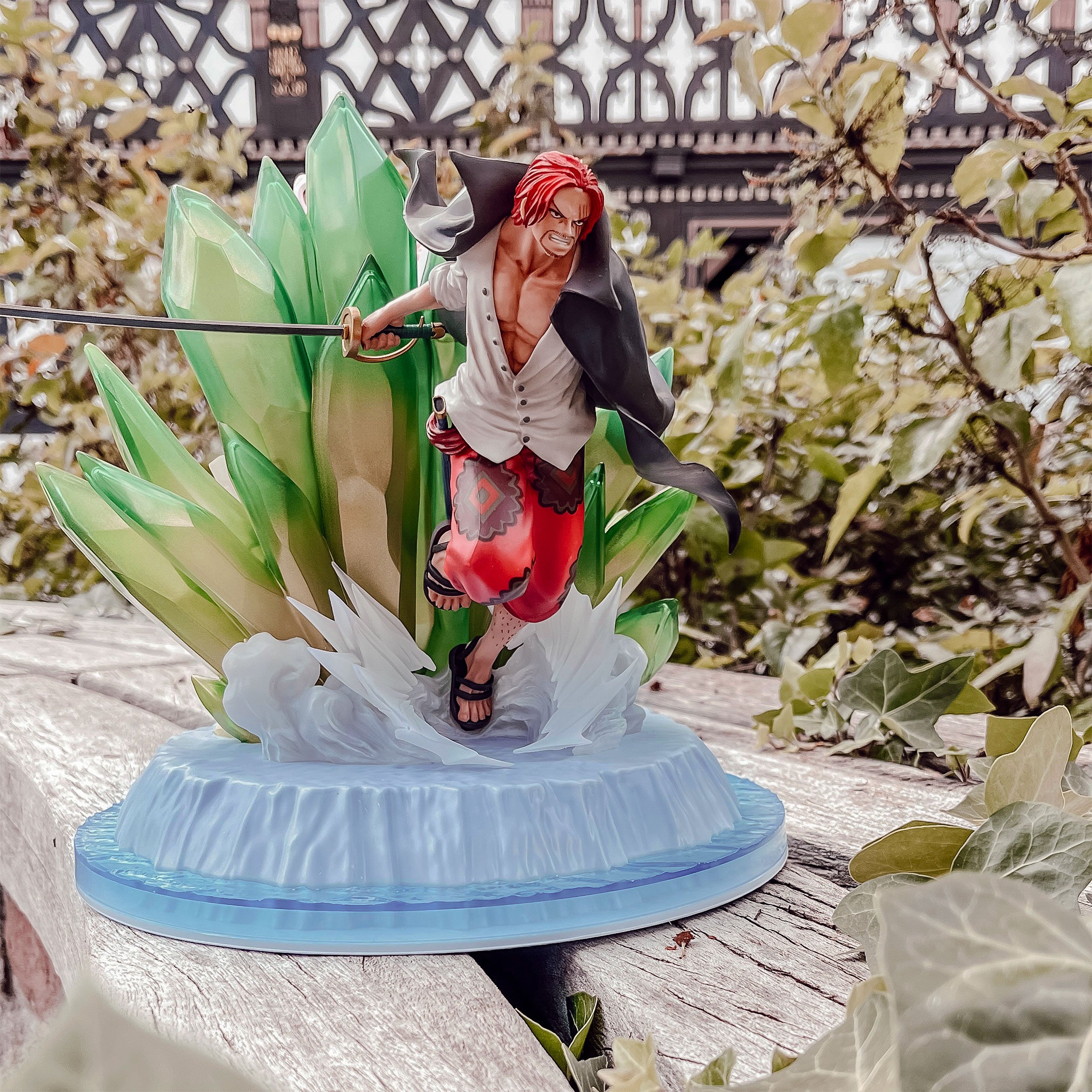 Imagen del producto One Piece Red - Figura de Diorama de Shanks & Uta