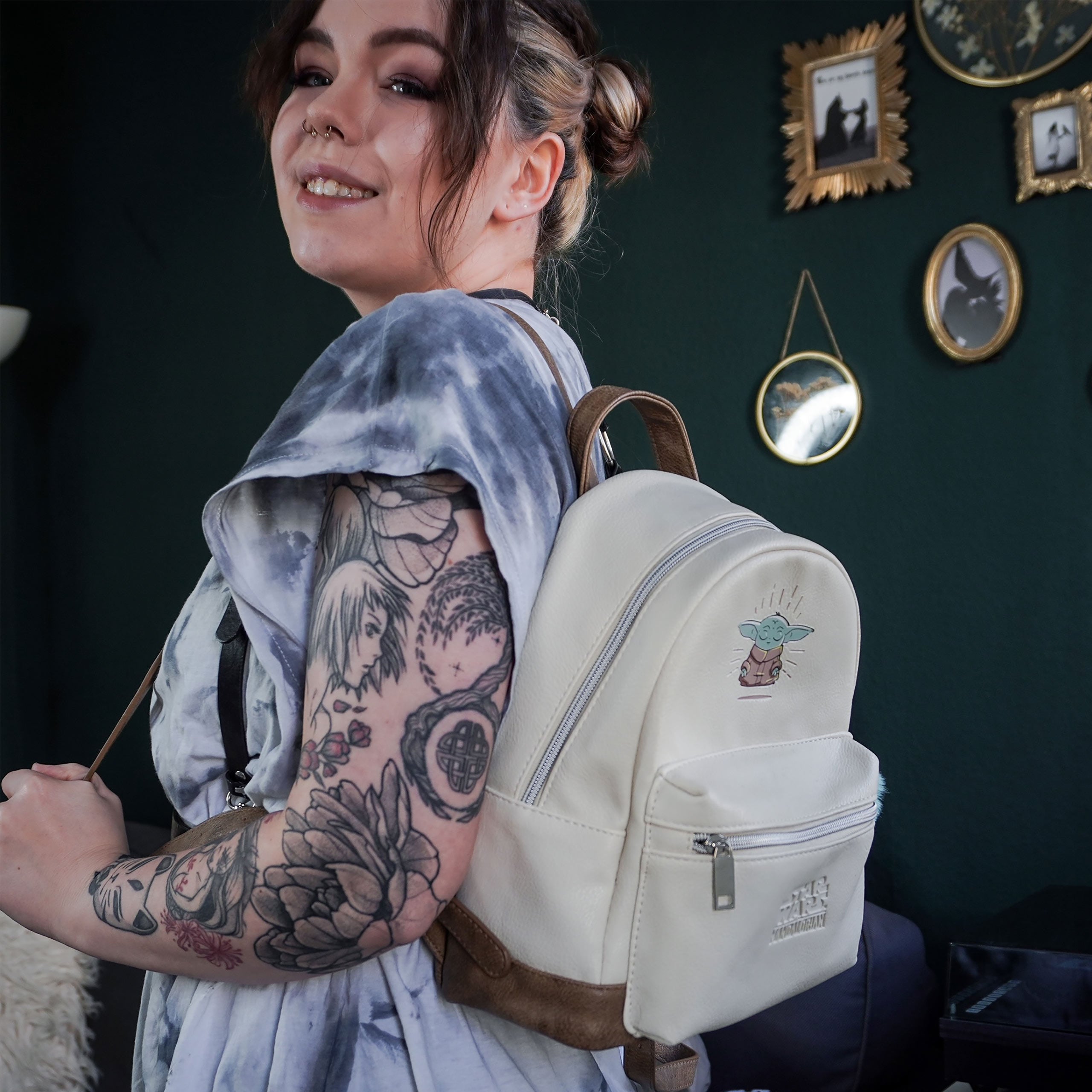 Imagen del producto Mini Mochila Grogu con Pom Pom - Star Wars The Mandalorian