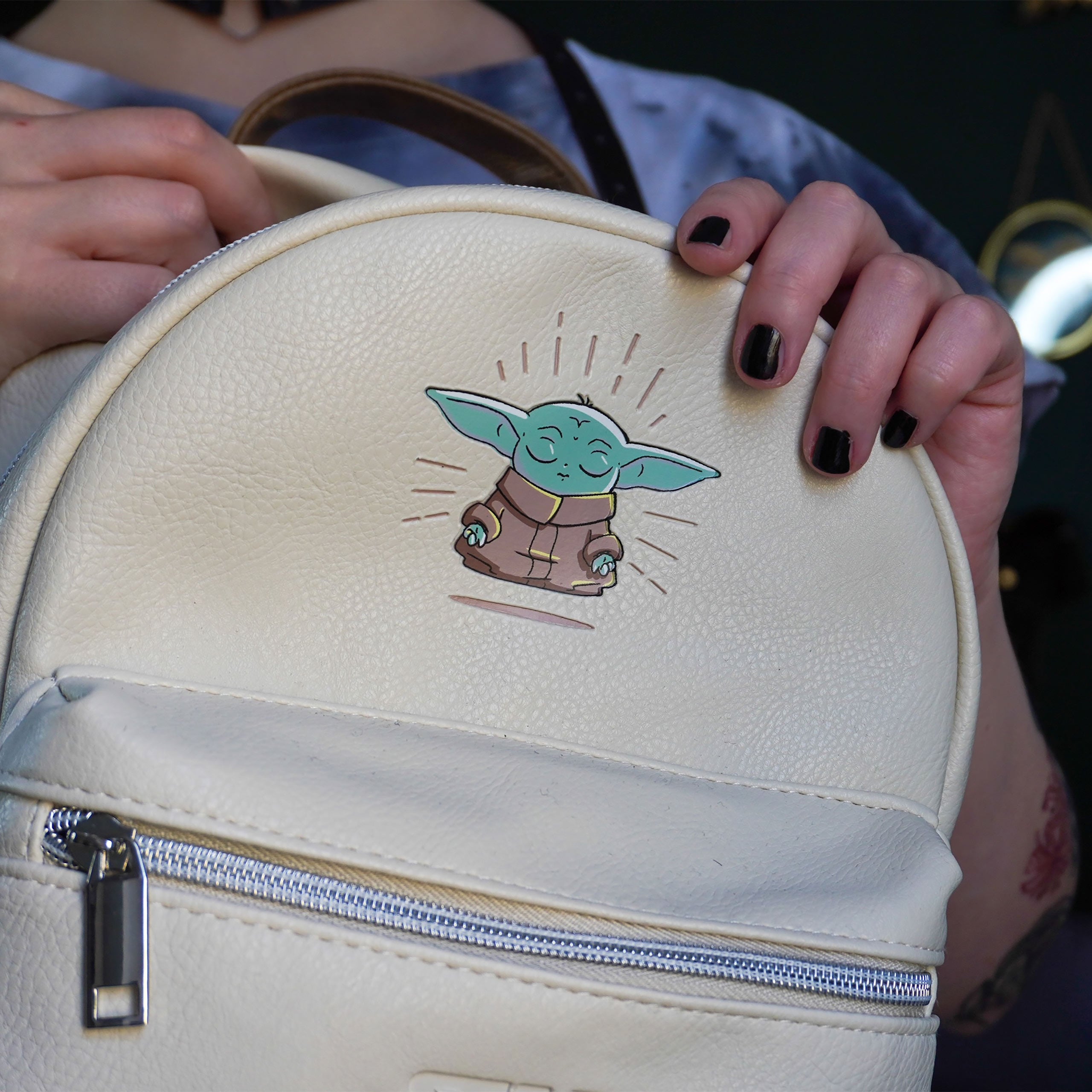 Imagen del producto Mini Mochila Grogu con Pom Pom - Star Wars The Mandalorian