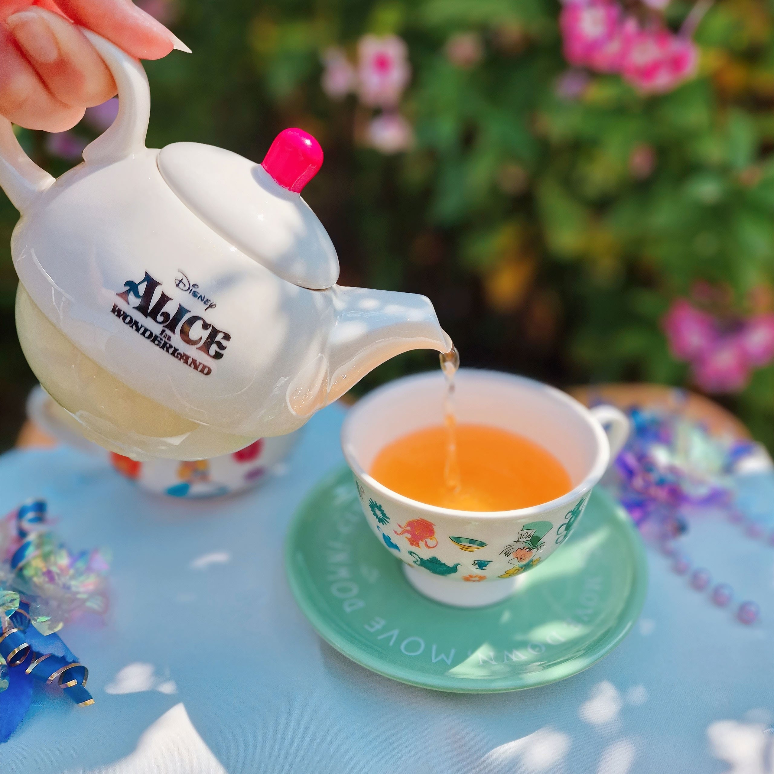 Imagen del producto Alice en el país de las maravillas - Buscando la tetera de Wonderland con taza