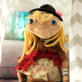 Imagen del producto Figura de peluche E.T. con vestido y sombrero