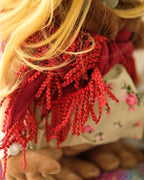 Imagen del producto Figura de peluche E.T. con vestido y sombrero