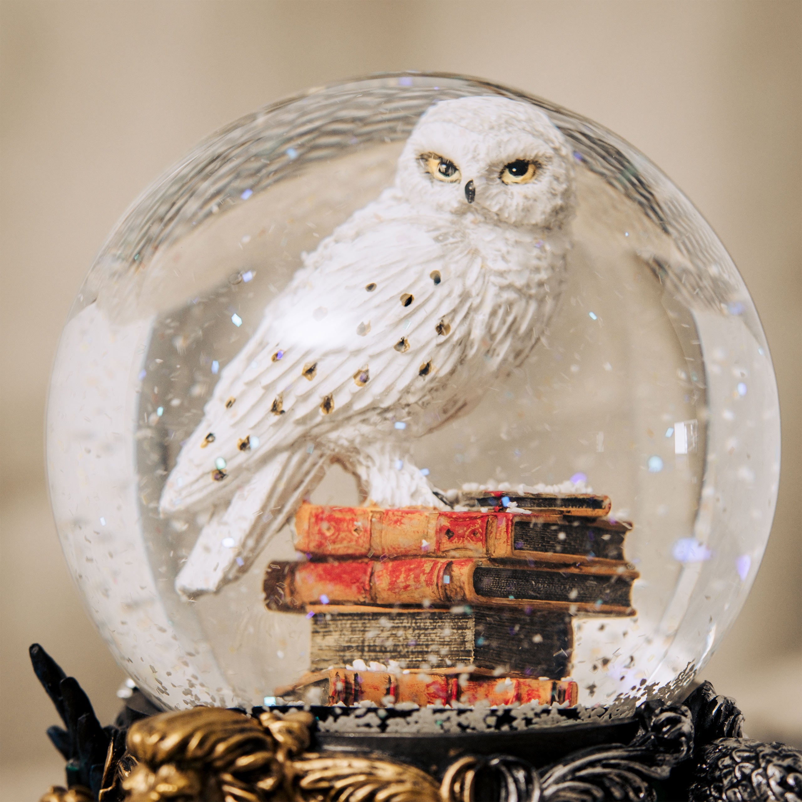 Product image Hedwig Snow Globe Deluxe - Harry Potter
