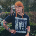 Imagen del producto Miércoles - Camiseta negra 'El negro es mi color feliz'