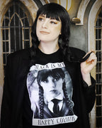 Imagen del producto Miércoles - Camiseta negra 'El negro es mi color feliz'