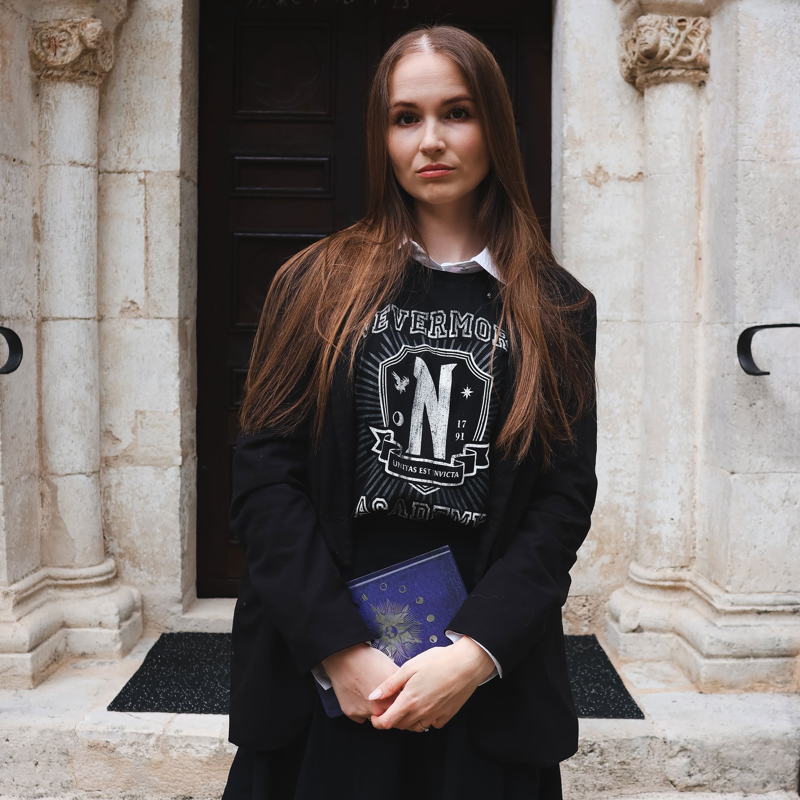 Imagen del producto Wednesday - Camiseta negra de Nevermore Academy