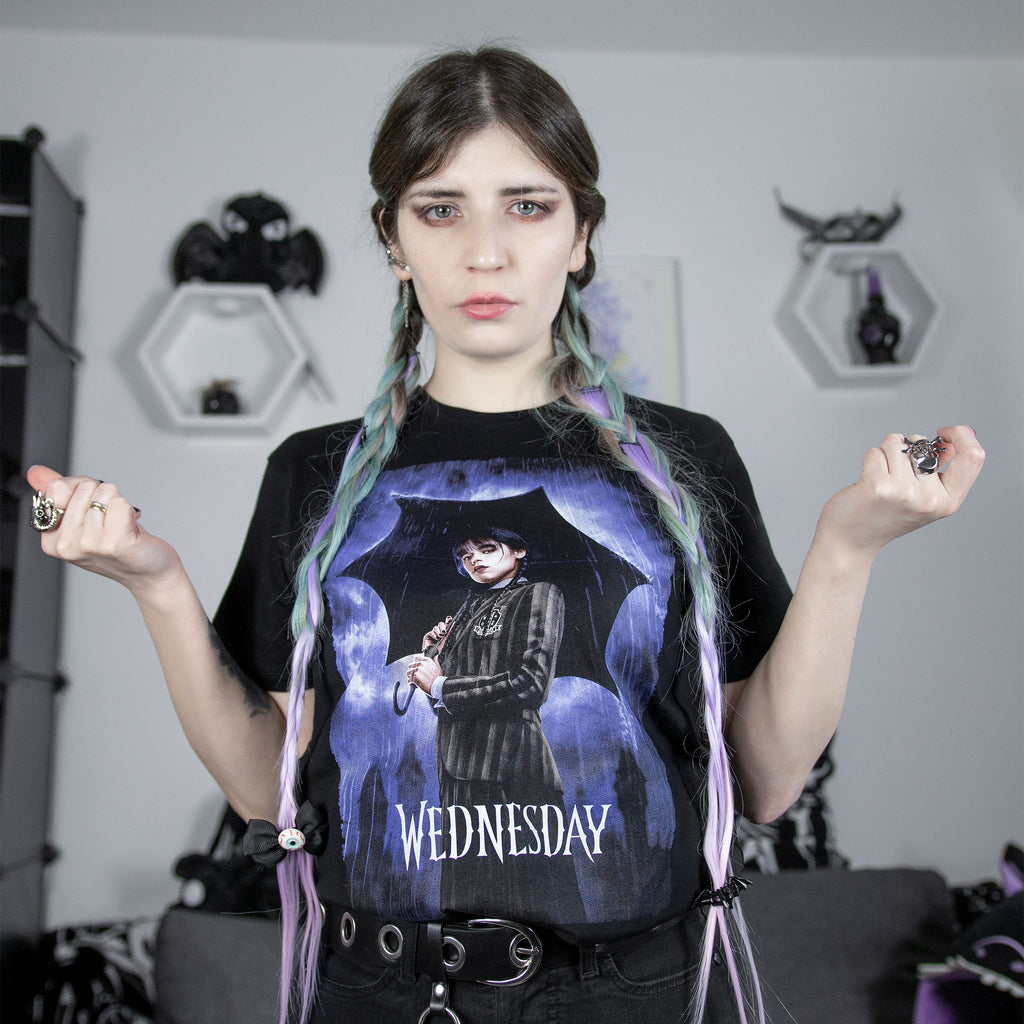 Imagen del producto Wednesday - Camiseta teaser póster negra