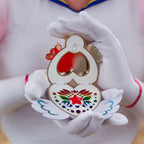 Imagen del producto Sailor Moon - Cosmos Eternal Moon Broche de transformación con efectos de luz y sonido
