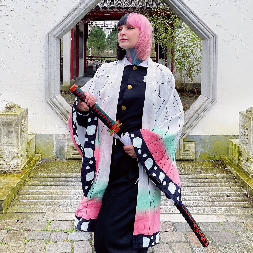 Imagen del producto Réplica de Katana Shinobu Hashira con Saya para fans de Demon Slayer