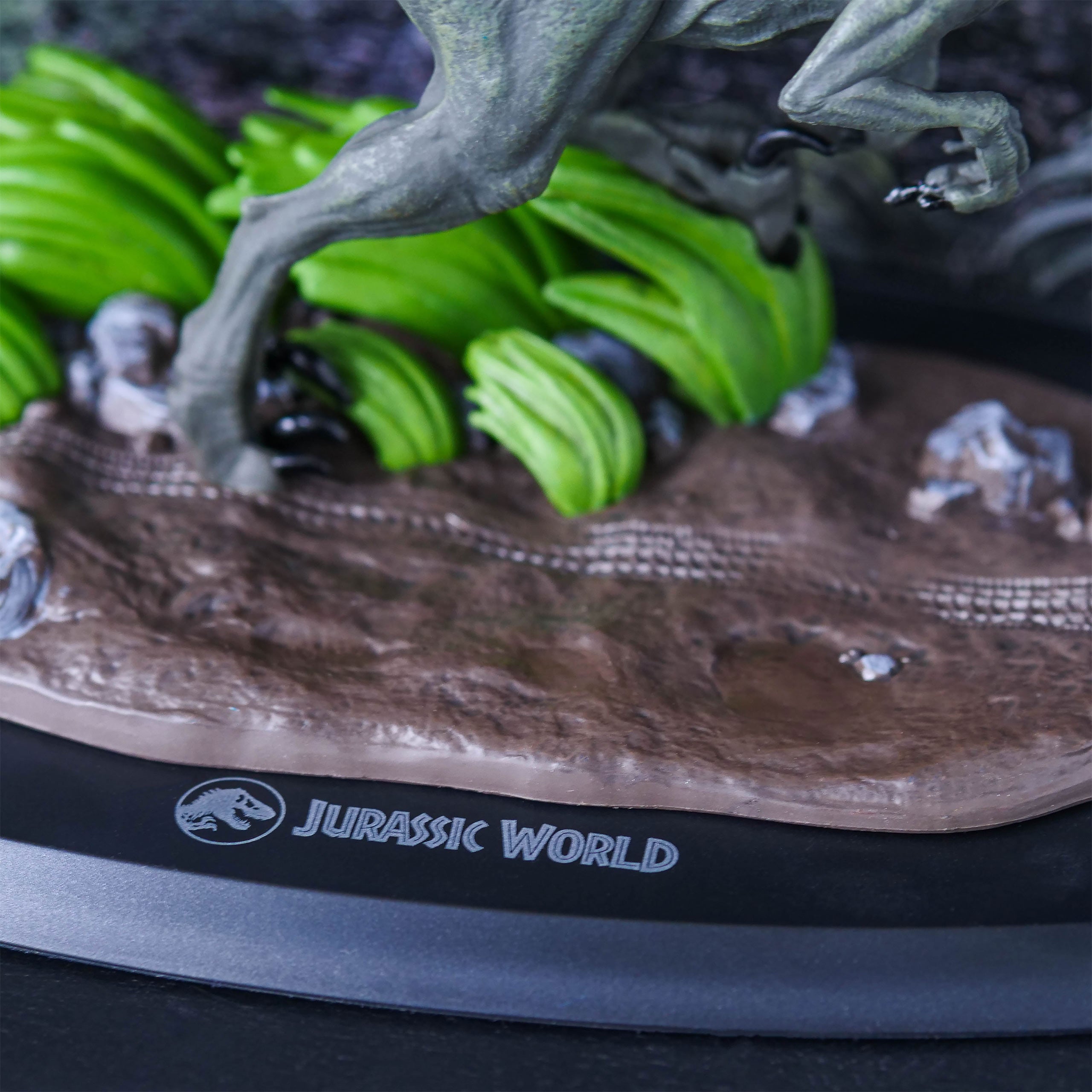 Imagen del producto Jurassic Park - Figura Diorama Velociraptor Blue