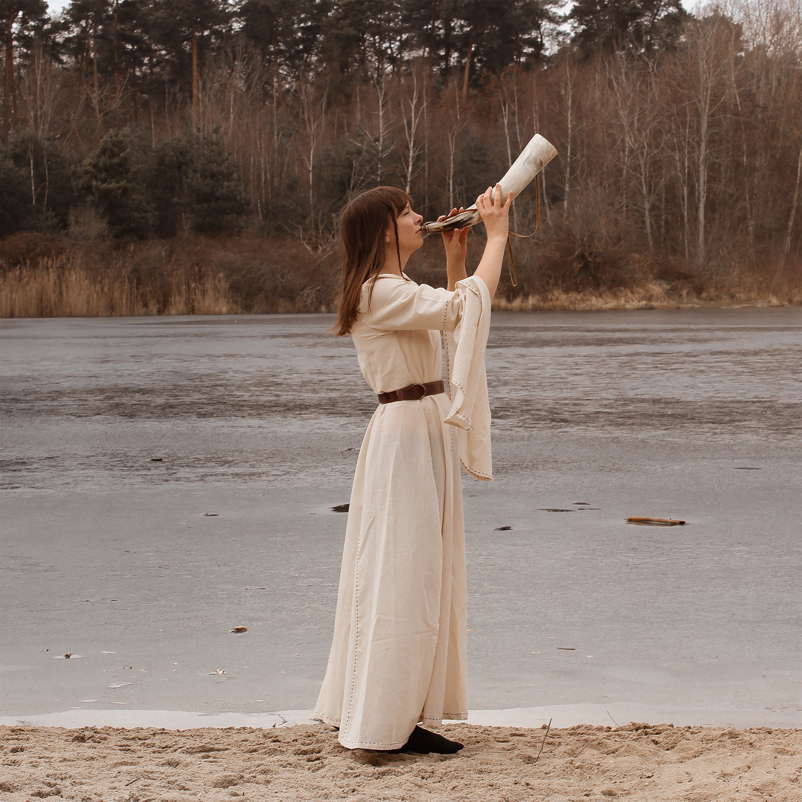 Imagen del producto Vestido medieval Begina beige