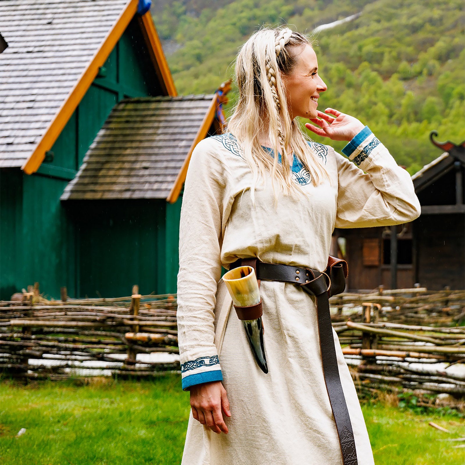 Imagen del producto Vestido Vikingo Lagertha beige-azul