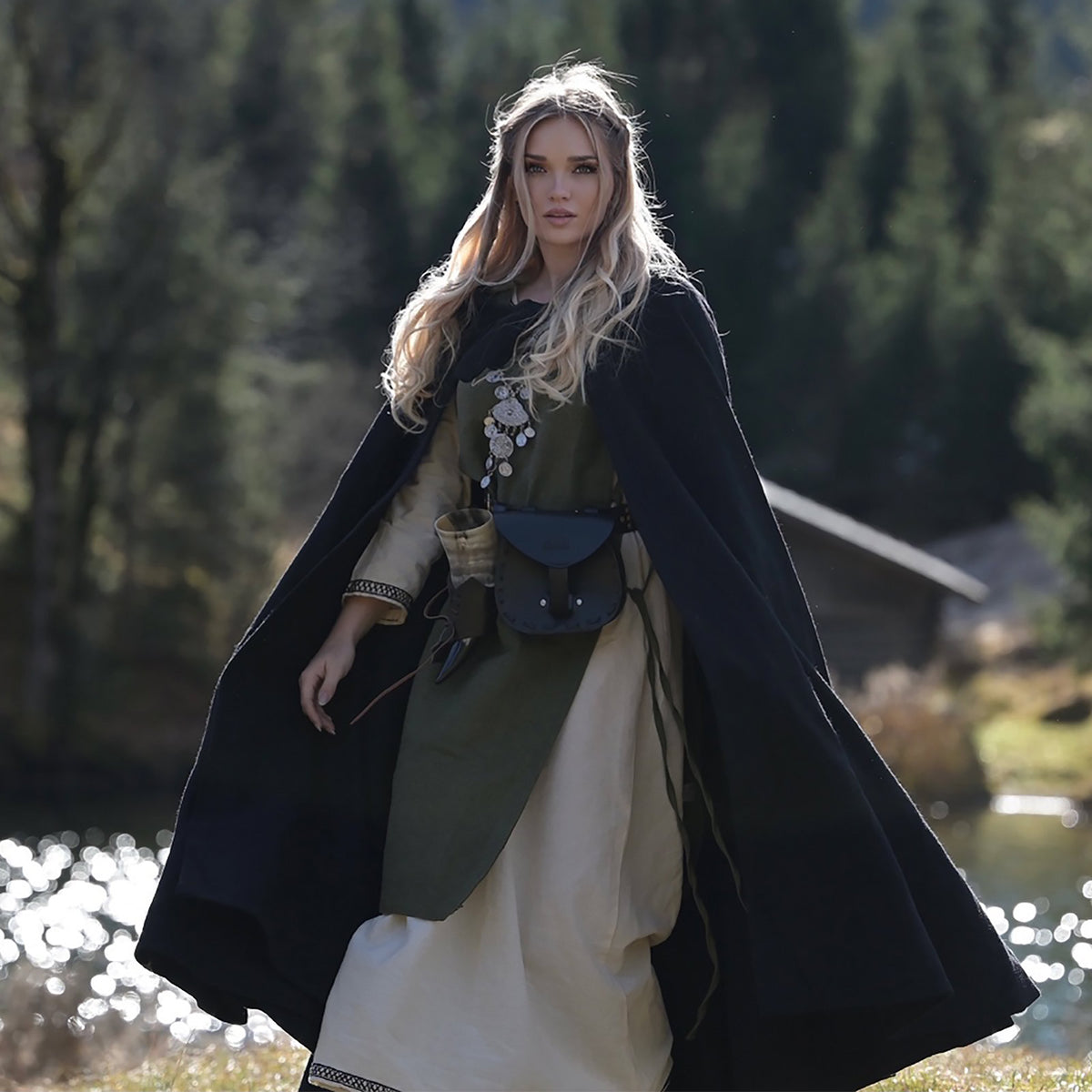 Imagen del producto Capa medieval Elinor negra