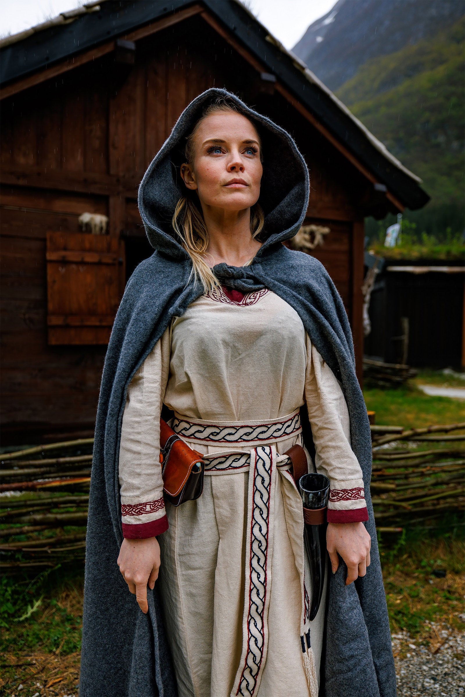 Imagen del producto Capa medieval Elinor gris