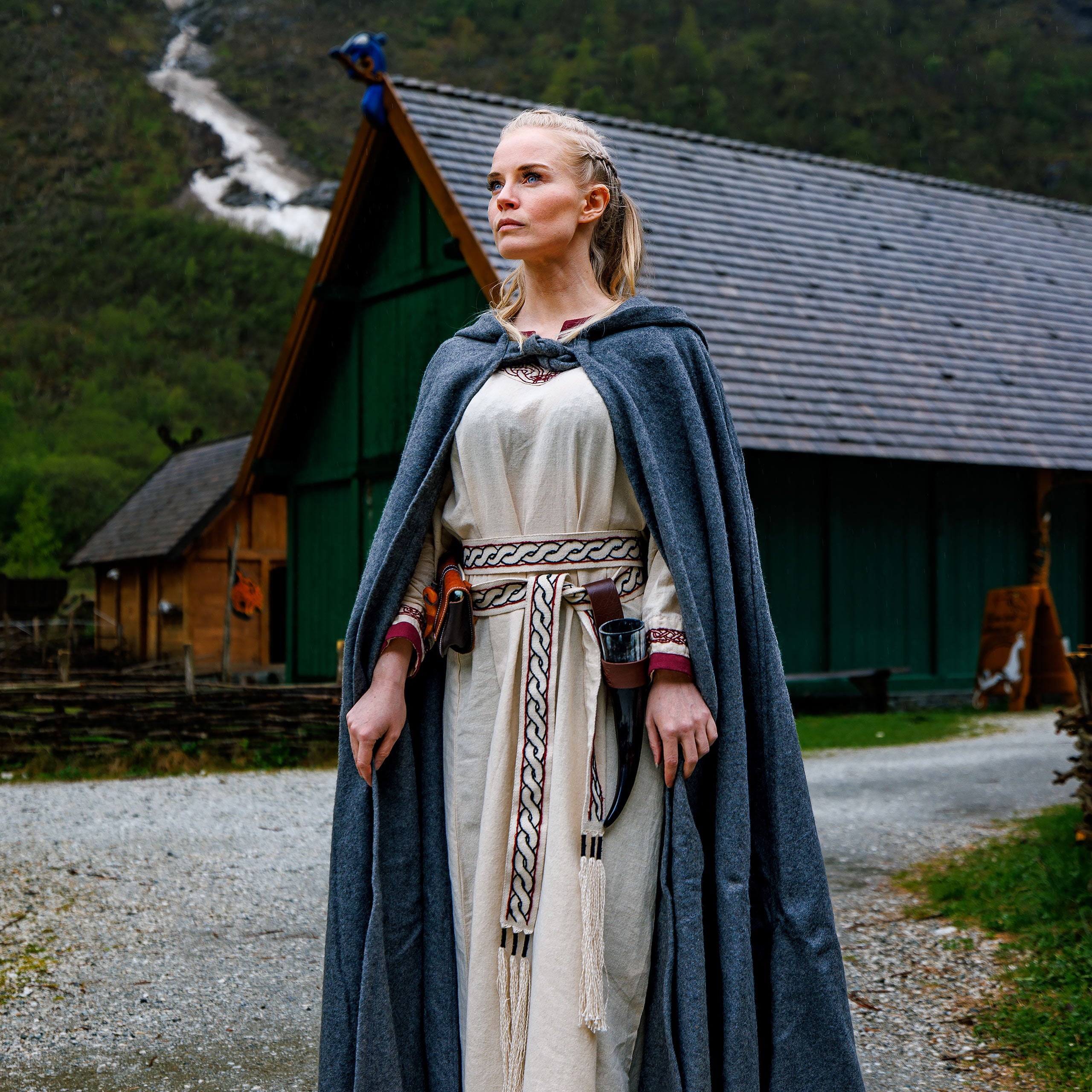 Imagen del producto Capa medieval Elinor gris