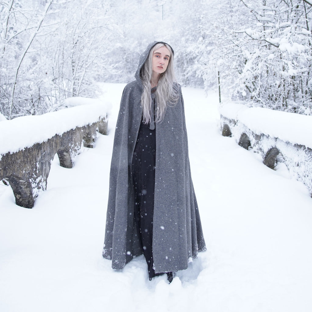 Imagen del producto Capa medieval Elinor gris