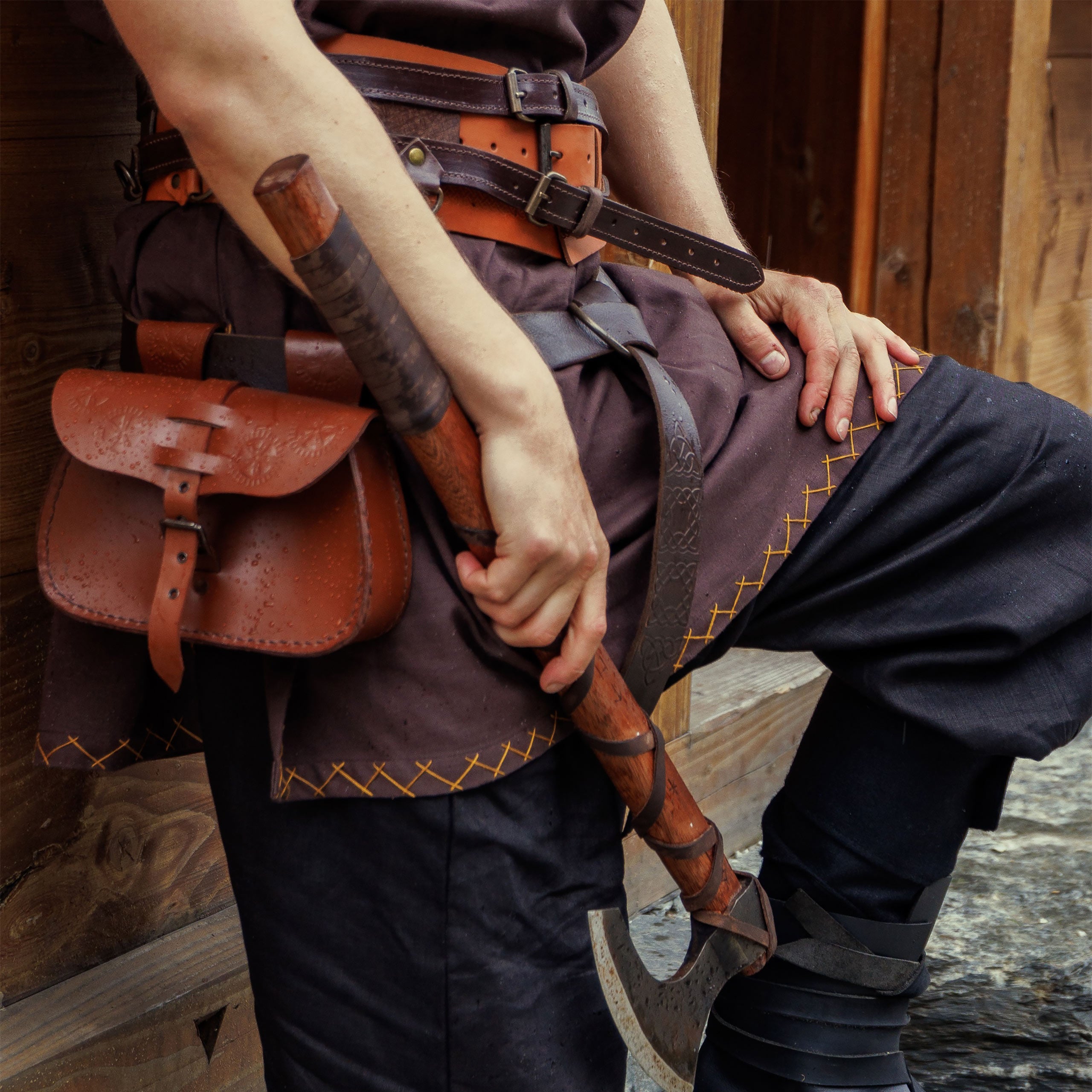 Imagen del producto Túnica vikinga Harbard de manga corta marrón