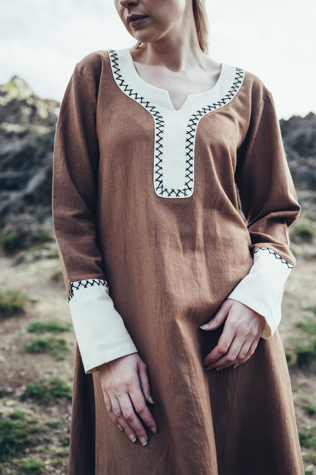Imagen del producto Vestido medieval Freya arena