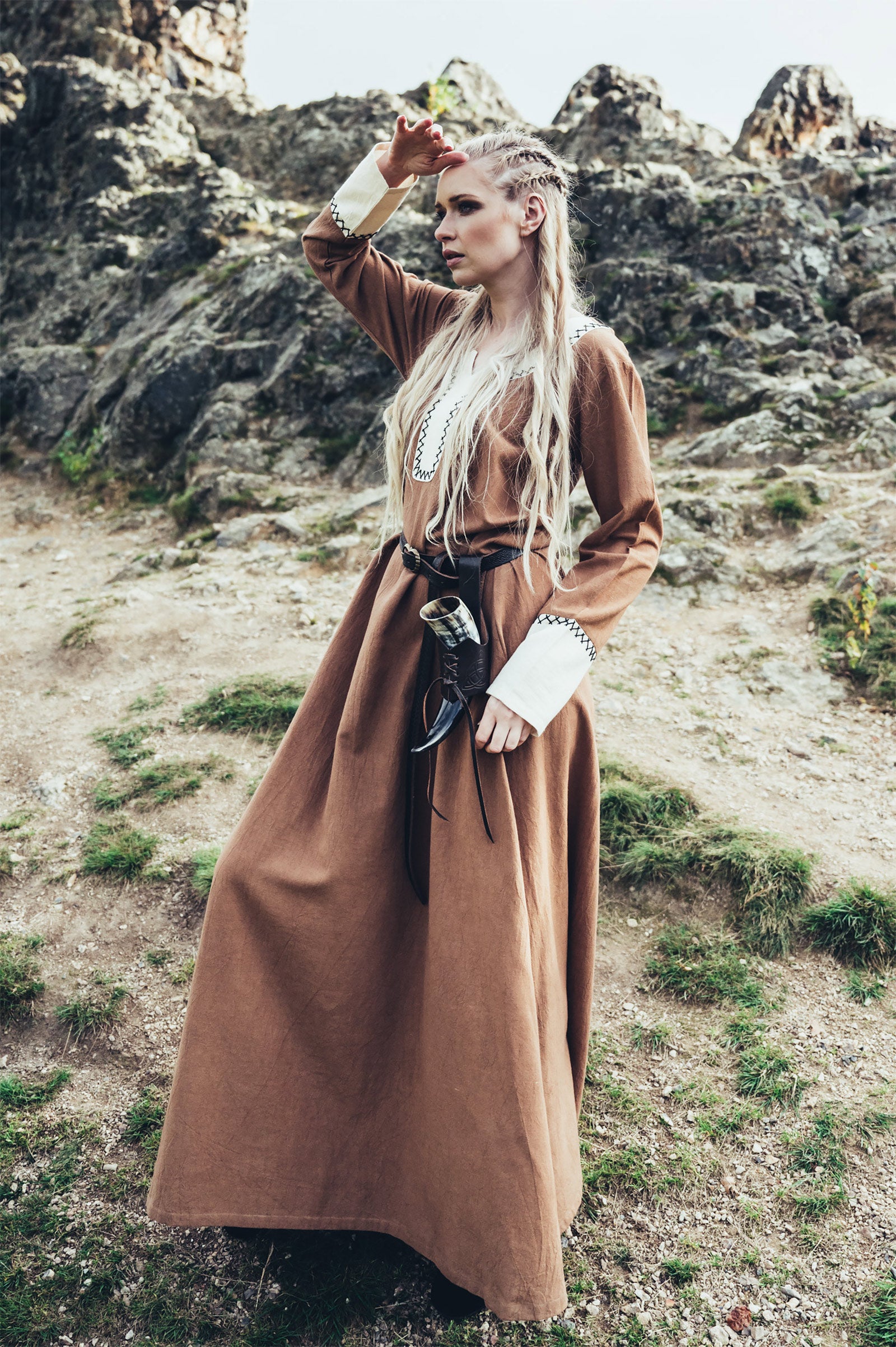 Imagen del producto Vestido medieval Freya arena