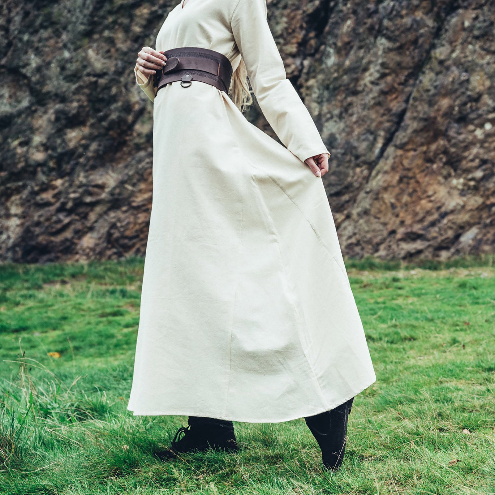 Imagen del producto Vestido medieval Valdis beige
