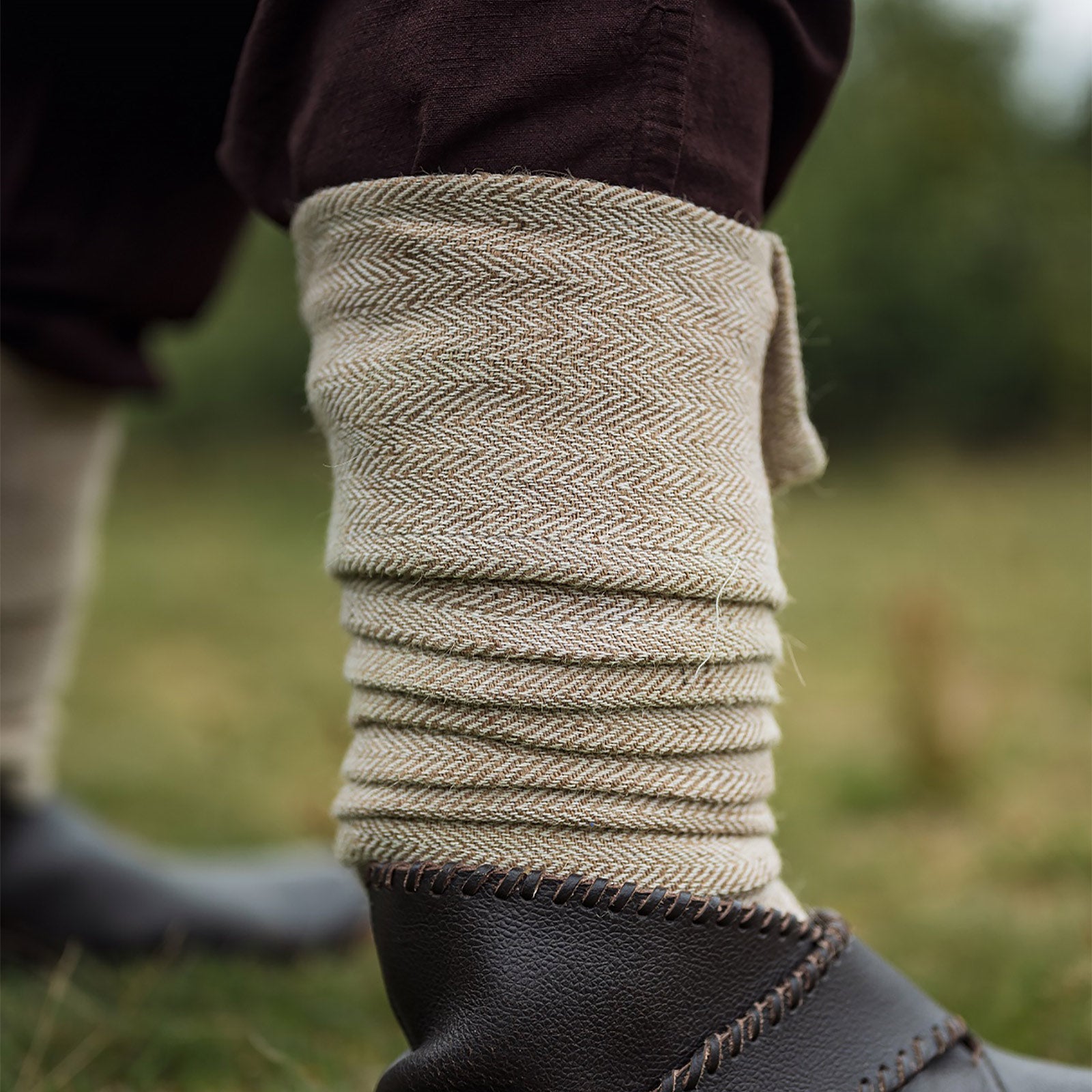 Imagen del producto Envolturas medievales para la pantorrilla Jannik beige