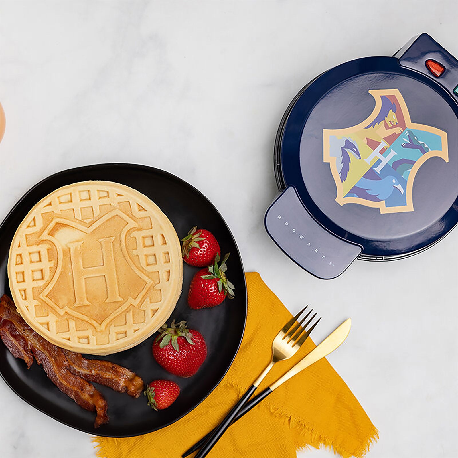 Product image Harry Potter - Hogwarts Crest Waffle Iron