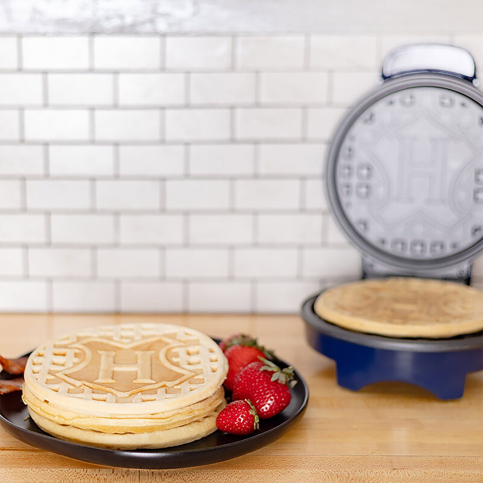 Product image Harry Potter - Hogwarts Crest Waffle Iron